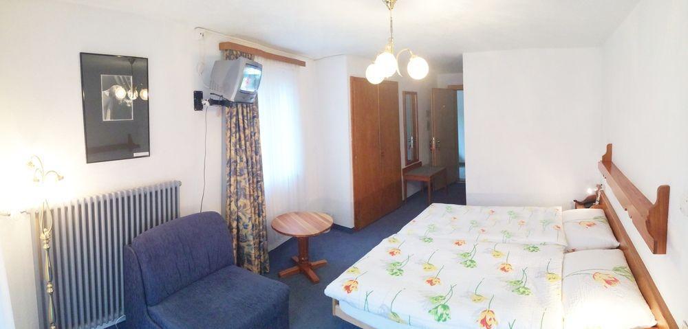 צרמט Hotel Rhodania מראה חיצוני תמונה