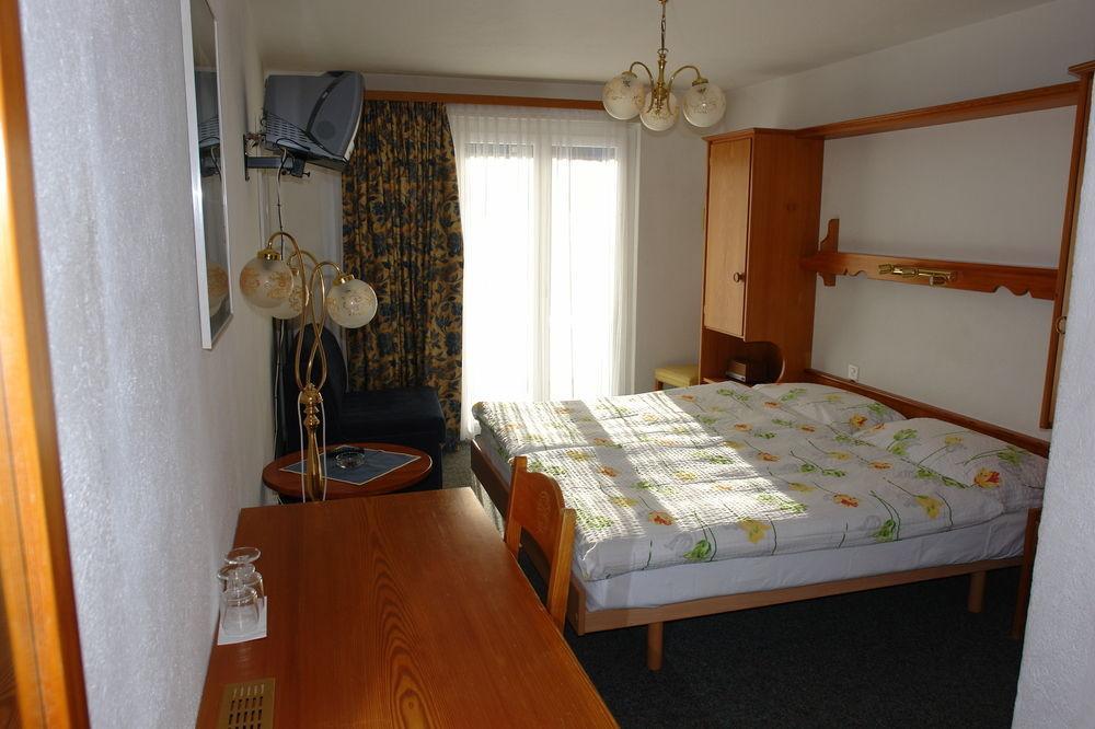 צרמט Hotel Rhodania מראה חיצוני תמונה