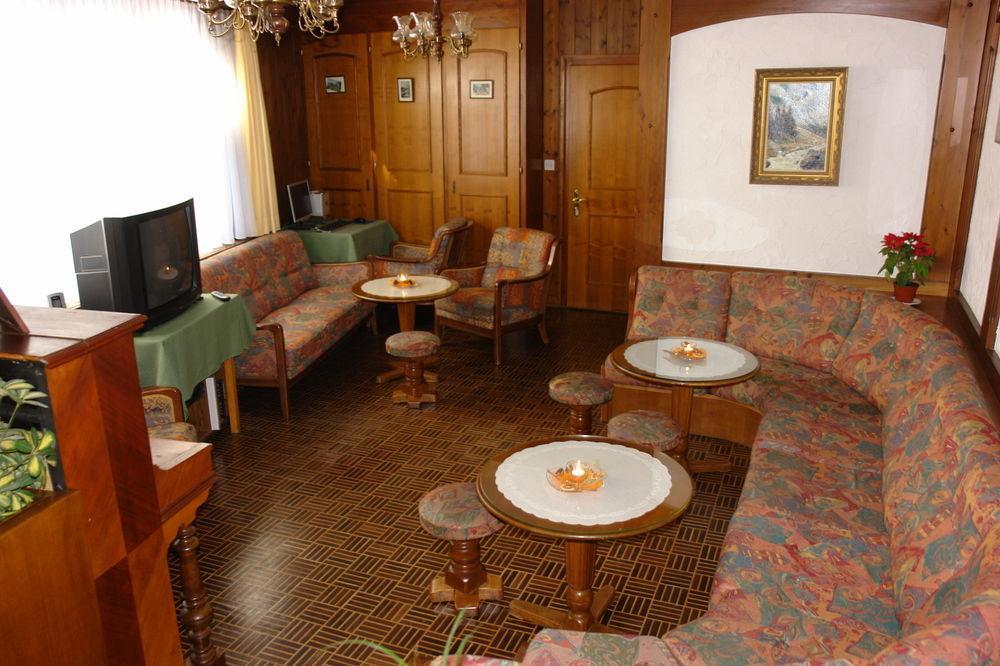 צרמט Hotel Rhodania מראה חיצוני תמונה