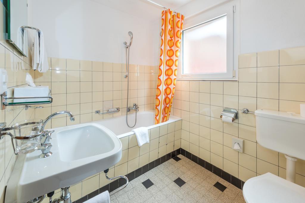 צרמט Hotel Rhodania מראה חיצוני תמונה