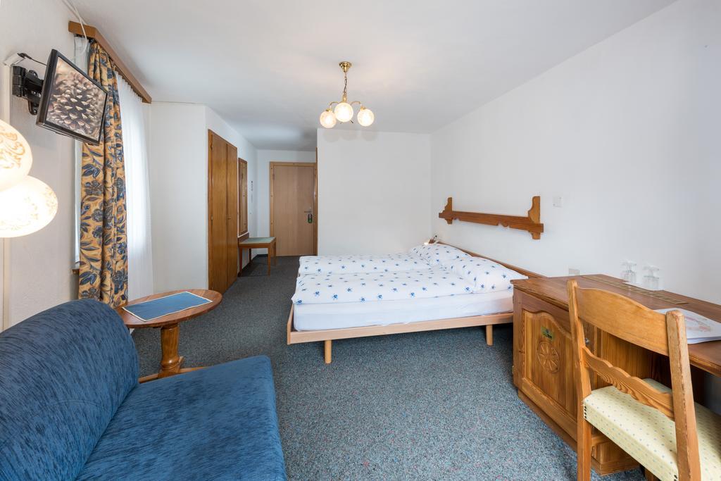 צרמט Hotel Rhodania מראה חיצוני תמונה